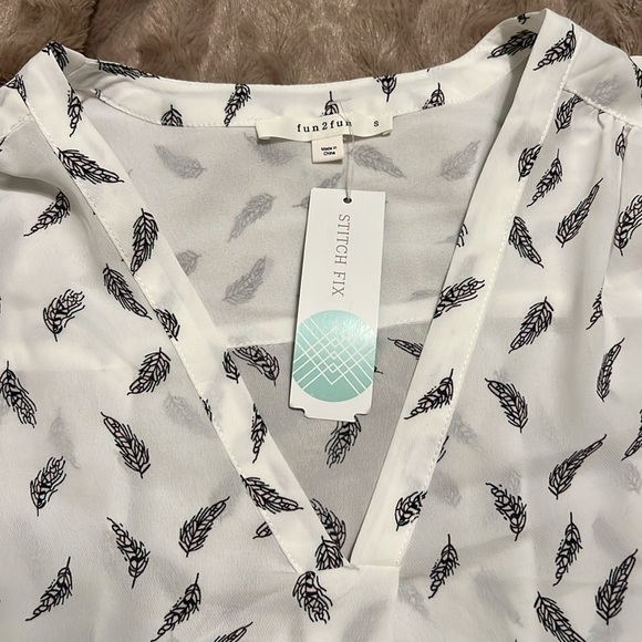 Fun 2 Fun White and Black Blouse - Picture 5 of 9